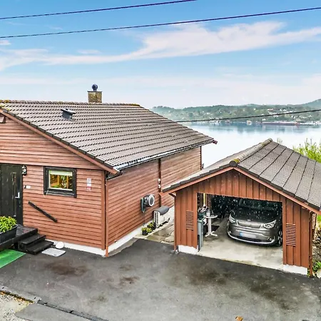 2 Bedroom In Fana *