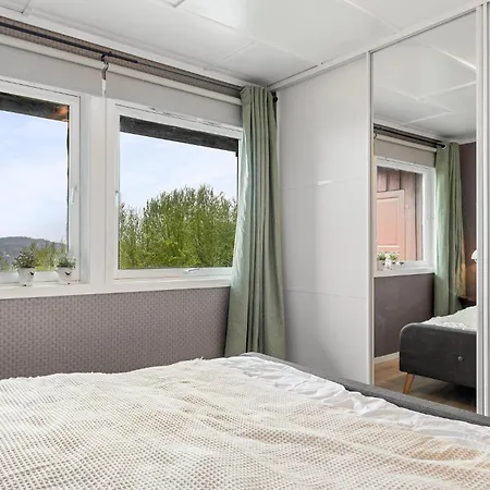 2 Bedroom In Fana Prázdninový dům *