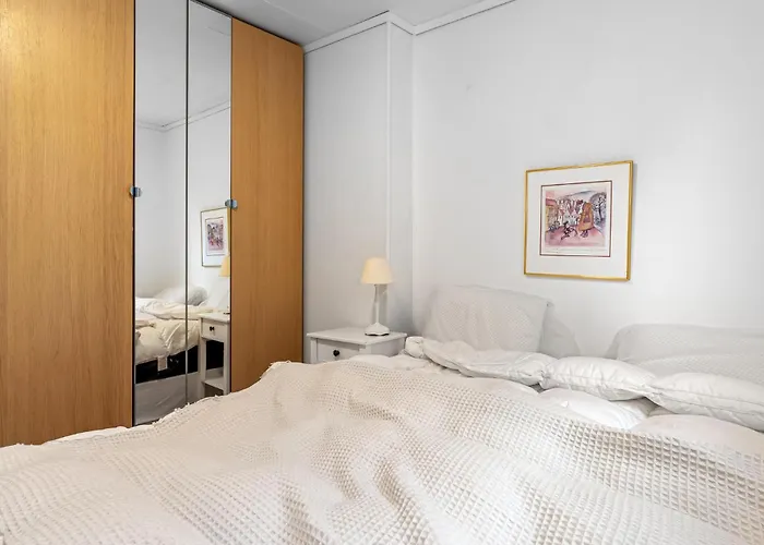 Semesterbostad 2 Bedroom In Fana Fanahamaren